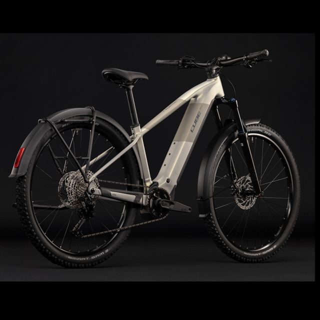 CUBE Reaction Hybrid ONE 720 FE 2027 sähköpyörä